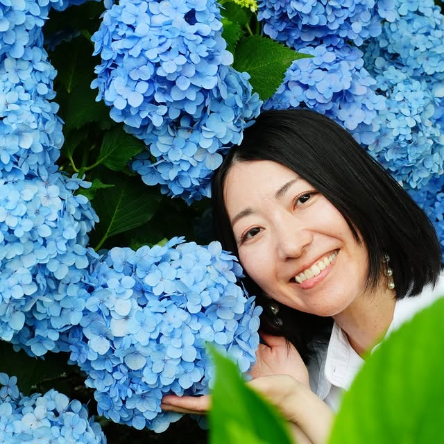 青い紫陽花と笑顔のあずまる